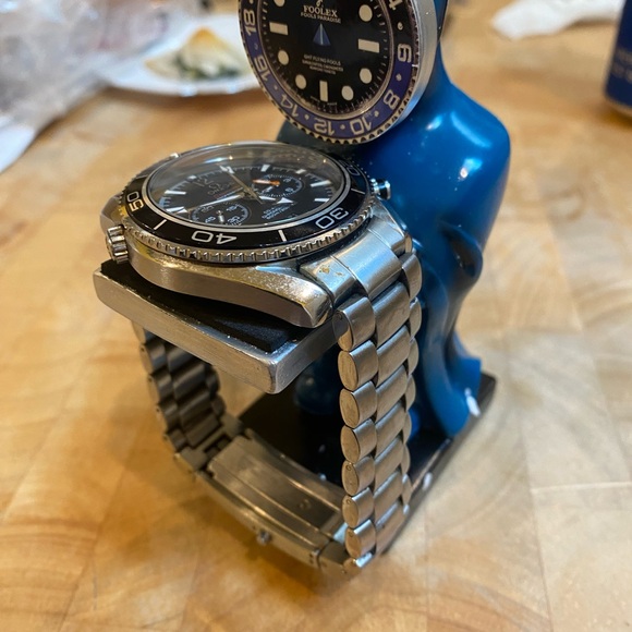 Blue Bear-Shaped Watch Holder Figurine - Picture 5 of 6